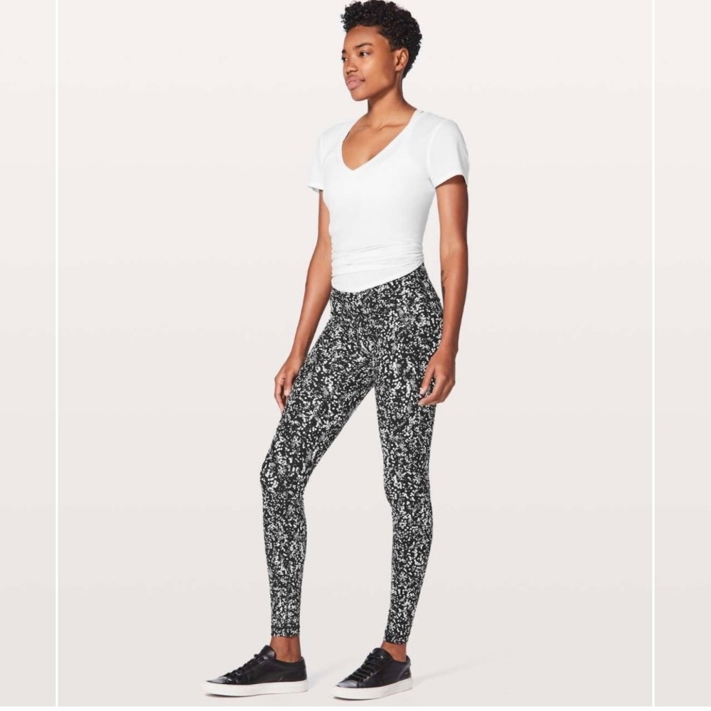 Lululemon"Wunder Under Hi Rise Tight* Full On Luon 28" Chirasu Black